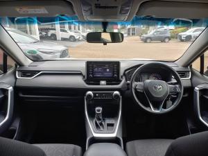 Toyota RAV4 2.0 GX auto - Image 6