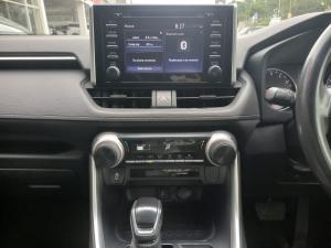 Toyota RAV4 2.0 GX auto - Image 8