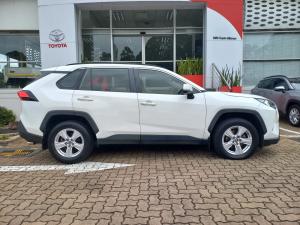 Toyota RAV4 2.0 GX auto - Image 3