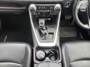 Toyota RAV4 2.0 VX - Image 9