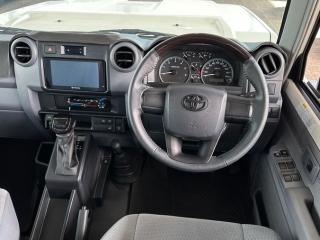 Toyota Land Cruiser 79 2.8GD-6 double cab