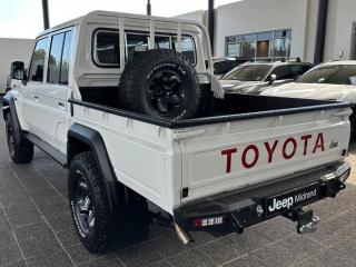 Toyota Land Cruiser 79 2.8GD-6 double cab