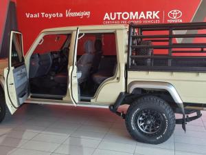 Toyota Land Cruiser 79 4.5D-4D V8 double cab LX - Image 8