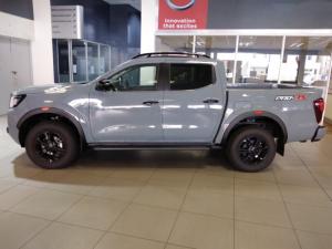 Nissan Navara 2.5DDTi double cab PRO-4X 4x4 - Image 2