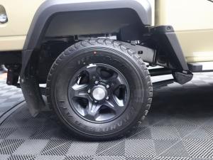 Toyota Land Cruiser 79 2.8GD-6 double cab - Image 7