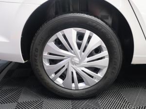 Volkswagen Polo sedan 1.6 manual - Image 7