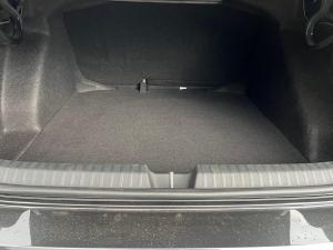 Volkswagen Polo sedan 1.6 auto - Image 4