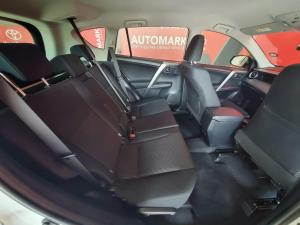 Toyota RAV4 2.0 GX auto - Image 20