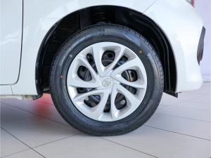 Toyota Vitz 1.0 - Image 17