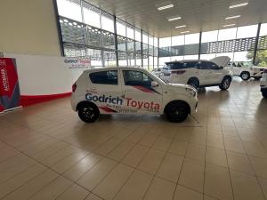 Toyota Vitz 1.0 XR auto - Image 4