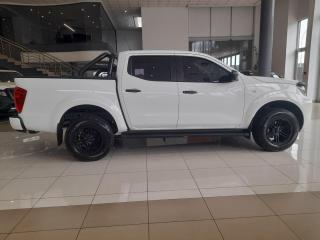 Nissan Navara 2.5DDTi double cab SE manual