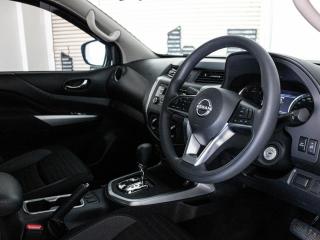 Nissan Navara 2.5DDTi double cab SE Plus auto