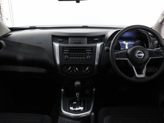 Nissan Navara 2.5DDTi double cab SE Plus auto