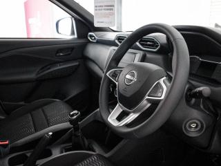 Nissan Magnite 1.0 Move panel van