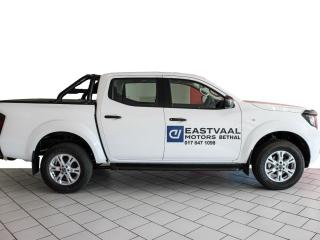 Nissan Navara 2.5DDTi double cab SE Plus auto