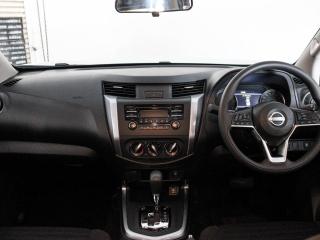 Nissan Navara 2.5DDTi double cab SE Plus auto