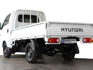 Hyundai H-100 Bakkie 2.6D deck