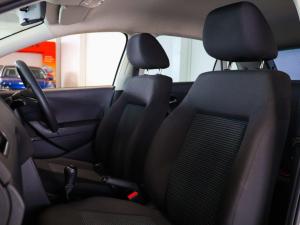Volkswagen Polo Vivo hatch 1.4 Comfortline - Image 12