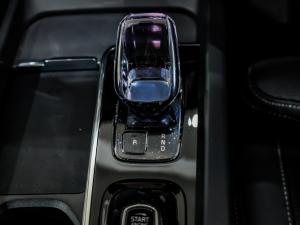 Volvo XC60 T8 Recharge AWD Ultimate Black Edition - Image 15