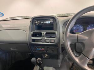 Nissan Hardbody NP300 2.5 TDi LWB 4X4S/C - Image 10