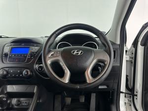 Hyundai iX35 2.0 Premium - Image 9