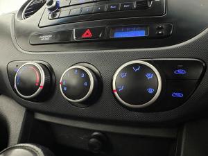 Hyundai Grand i10 1.0 Motion automatic - Image 9