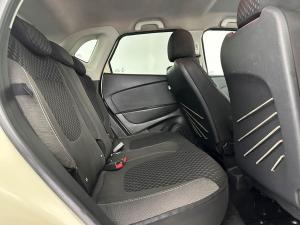 Renault Captur 1.2T Dynamique EDC 5-Door - Image 12