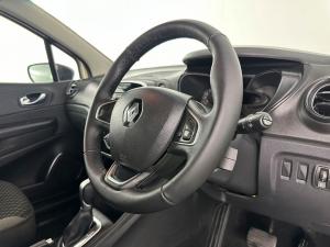 Renault Captur 1.2T Dynamique EDC 5-Door - Image 9
