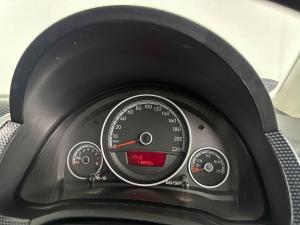 Volkswagen Move UP! 1.0 5-Door - Image 11
