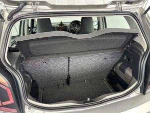 Volkswagen Move UP! 1.0 5-Door - Image 16