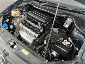 Volkswagen Polo Vivo 1.6 Comfortline TIP - Image 15