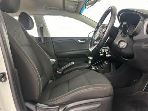 Kia RIO 1.4 LX automatic 5-Door - Image 12