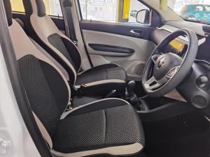 Renault Triber 1.0 Prestige / Intens AMT - Image 10