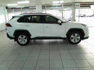 Toyota RAV4 2.0 GX CVT - Image 6