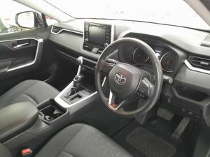 Toyota RAV4 2.0 GX CVT - Image 8