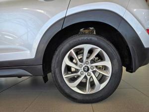 Hyundai Tucson 2.0 Premium automatic - Image 10