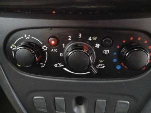 Renault Sandero 900 T Expression - Image 17