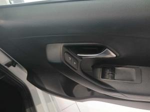 Volkswagen Polo Vivo 1.4 Comfortline - Image 15