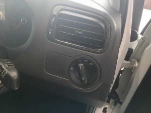 Volkswagen Polo Vivo 1.4 Comfortline - Image 17