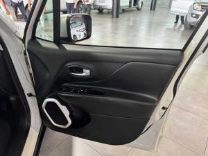 Jeep Renegade 1.4 Tjet LTD AWD automatic - Image 12