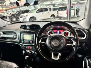 Jeep Renegade 1.4 Tjet LTD AWD automatic - Image 14