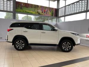 Toyota Fortuner 2.4GD-6 auto - Image 4
