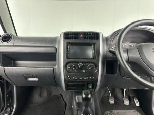 Suzuki Jimny 1.3 - Image 11