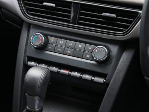 Mahindra XUV700 2.0T AX5 - Image 10