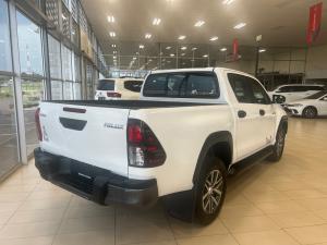 Toyota Hilux 2.8GD-6 double cab Raider auto - Image 2