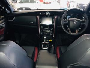 Toyota Fortuner 2.8 GD-6 4X4 VX automatic - Image 3