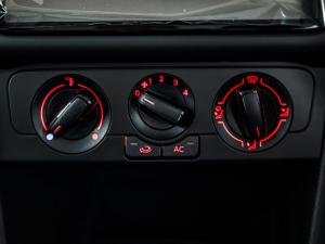 Volkswagen Polo Vivo hatch 1.4 Life - Image 20