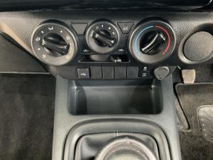 Toyota Hilux 2.4GD-6 Xtra cab Raider manual - Image 15