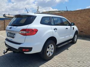 Ford Everest 2.2TDCi XLS - Image 2