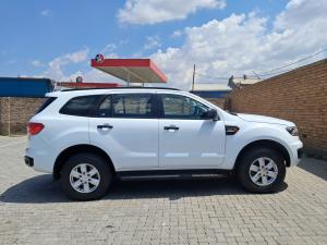 Ford Everest 2.2TDCi XLS - Image 4